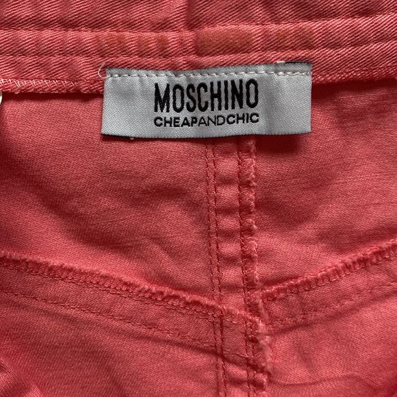 Girl mini skirt
Moschino Cheap And Chic - Picture 7 of 9